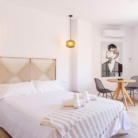 Apartment Carihuela Beach Malaga توريمولينوس المظهر الخارجي الصورة