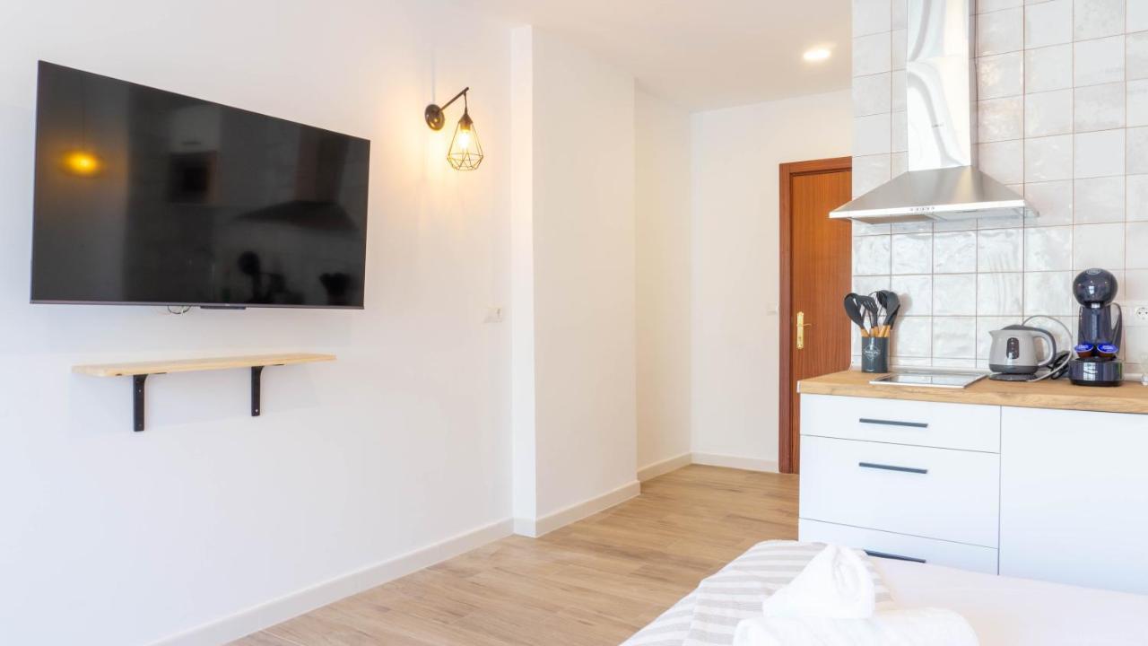 Apartment Carihuela Beach Malaga توريمولينوس المظهر الخارجي الصورة