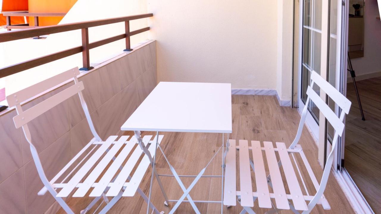Apartment Carihuela Beach Malaga توريمولينوس المظهر الخارجي الصورة