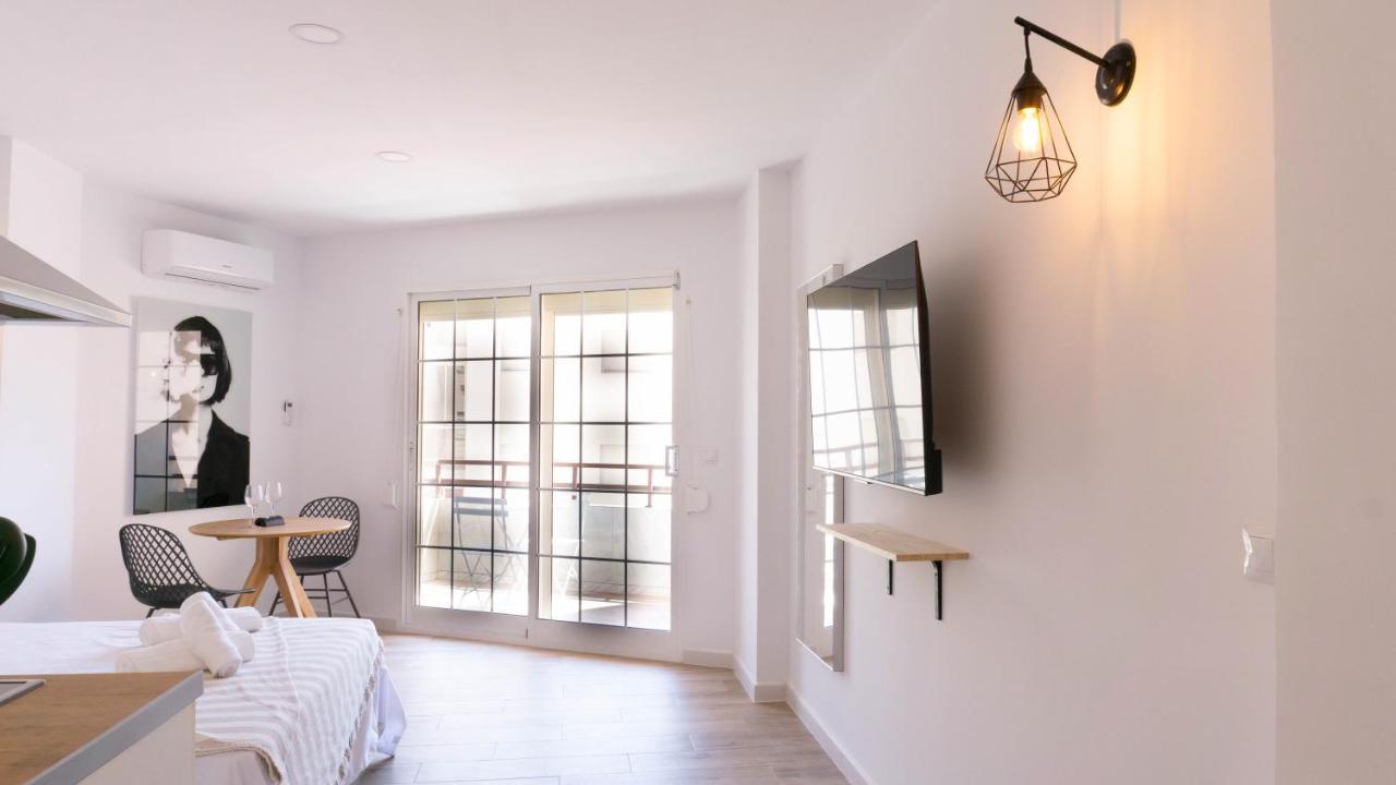 Apartment Carihuela Beach Malaga توريمولينوس المظهر الخارجي الصورة